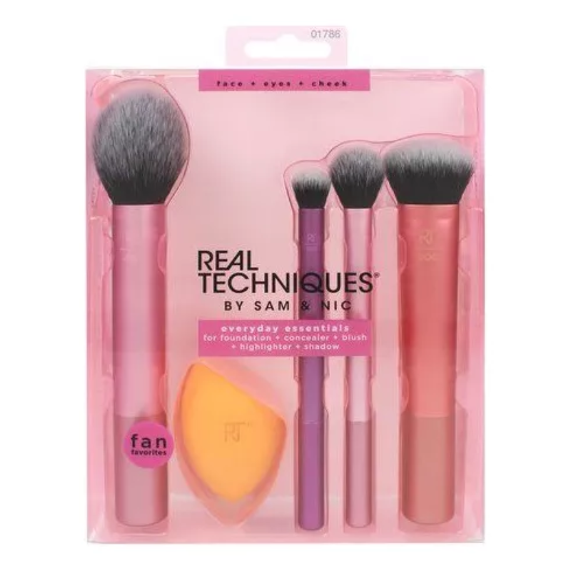 Set De Brochas + Esponja Everyday Essentials